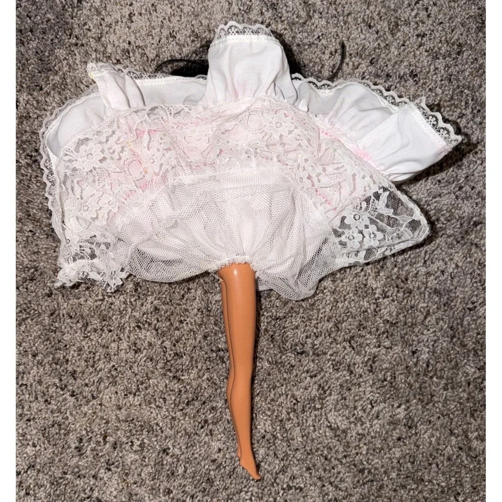 Mattel's 1992 Fantastica Teresa Hispanic Barbie Doll #3186 *READ*